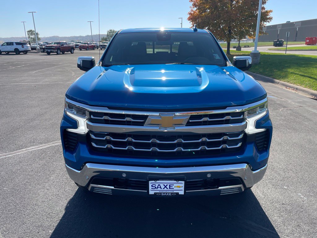 Used 2024 Chevrolet Silverado 1500 LTZ w/ LTZ Premium Package AWD/4WD image 8
