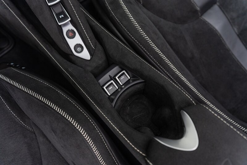 Used 2024 McLaren 750S Spider RWD image 79