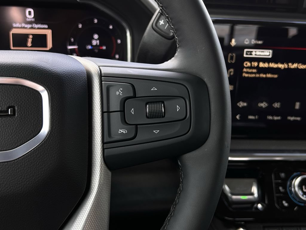 Used 2025 GMC Sierra 3500 Denali AWD/4WD image 15