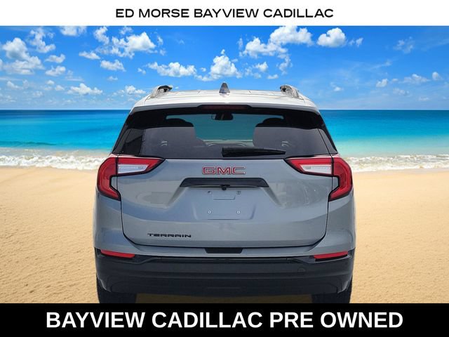 Used 2023 GMC Terrain SLE w/ Driver Convenience Package FWD image 4
