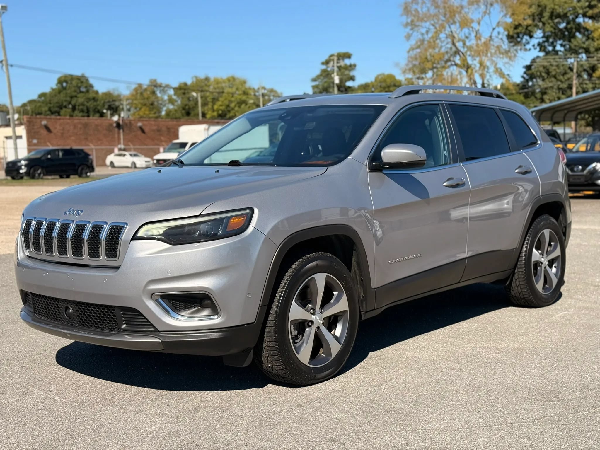 Used 2021 Jeep Cherokee Limited AWD/4WD image 6