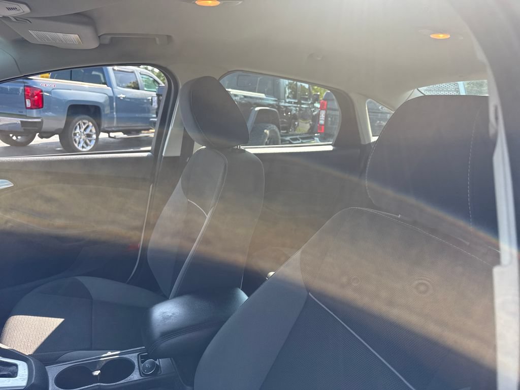 Used 2014 Ford Focus SE FWD image 18