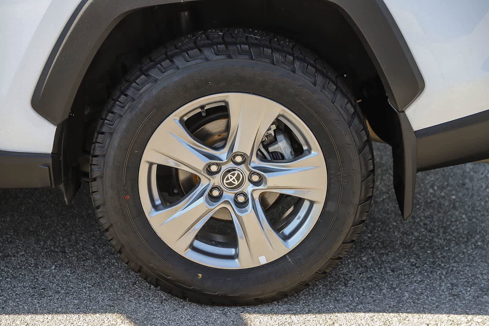 Used 2023 Toyota RAV4 XLE w/ Convenience Package FWD image 10