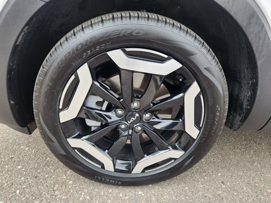 Certified 2024 Kia Telluride S w/ S Sunroof Package AWD/4WD image 22