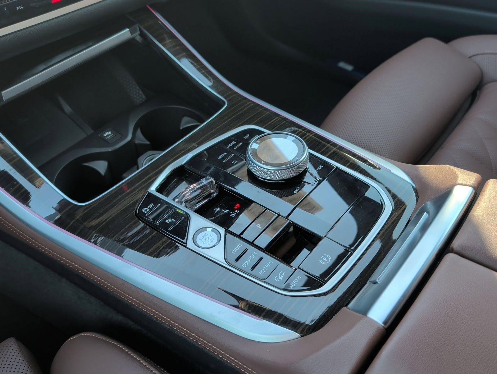 Used 2025 BMW X5 xDrive40i w/ Executive Package image 20