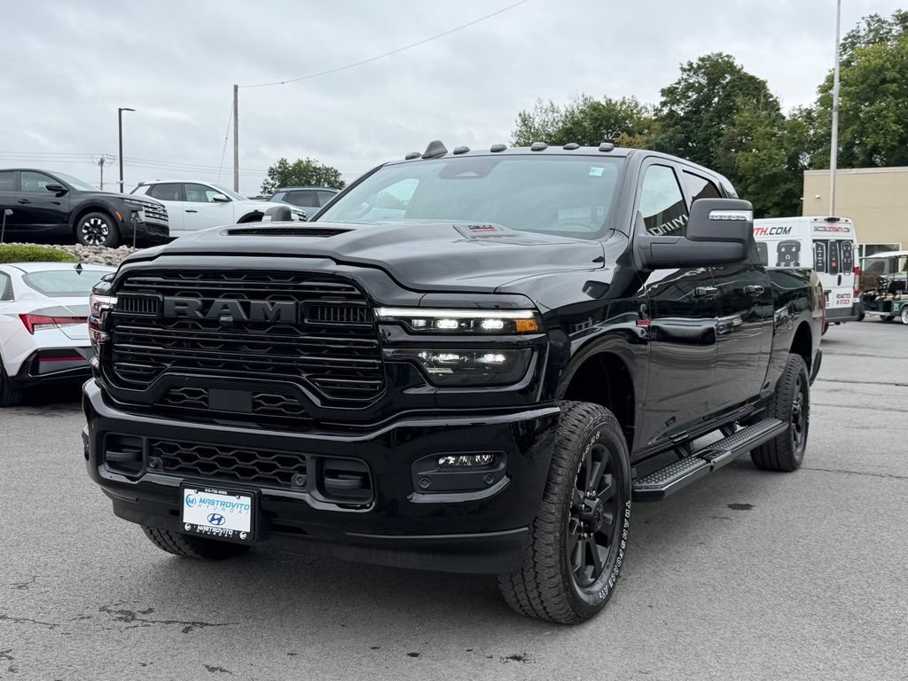 Used 2025 RAM 2500 Laramie AWD/4WD image 3