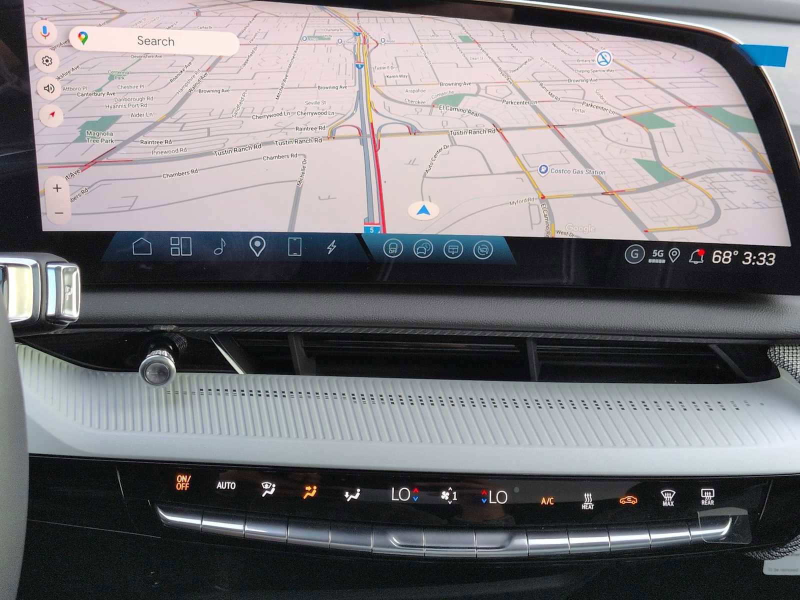 New 2025 Cadillac Optiq Luxury 1 image 19