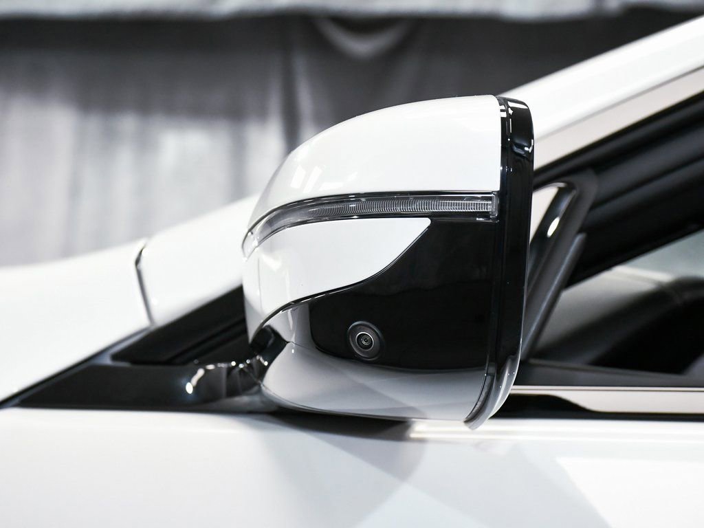 Used 2024 BMW 840i Convertible w/ M Sport Professional Package image 97