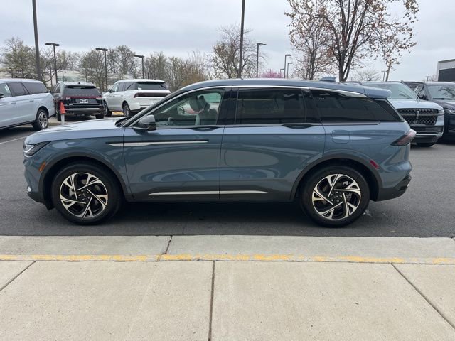 Used 2026 Lincoln Nautilus Premier image 4