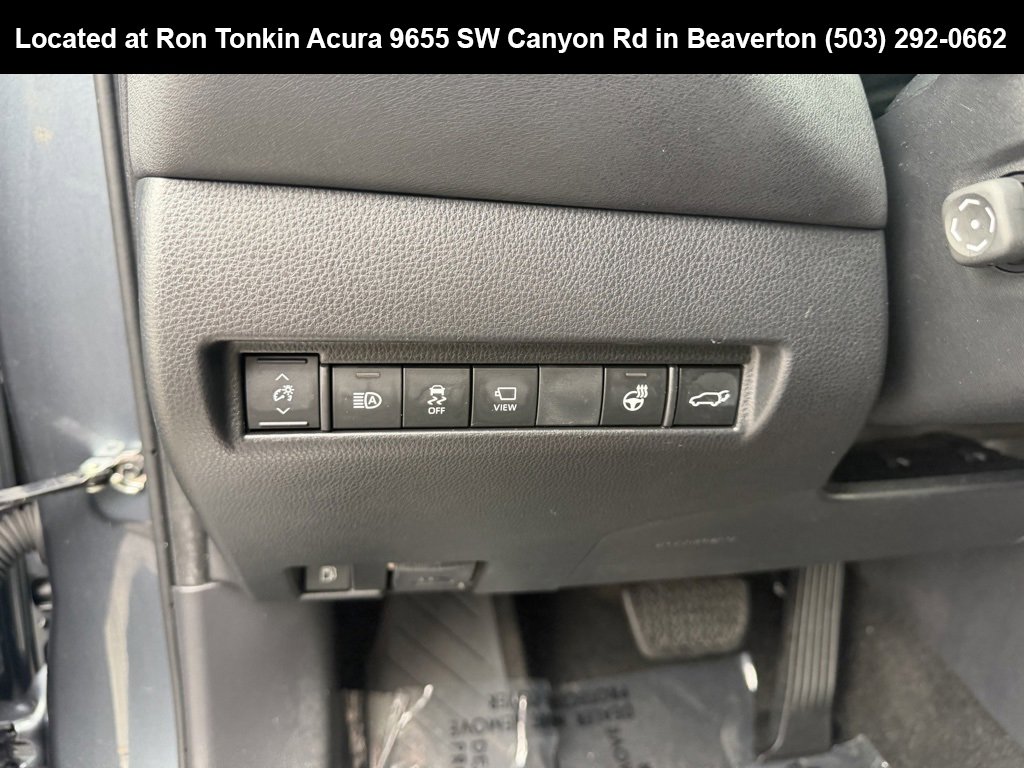 Used 2021 Toyota Venza Limited image 14