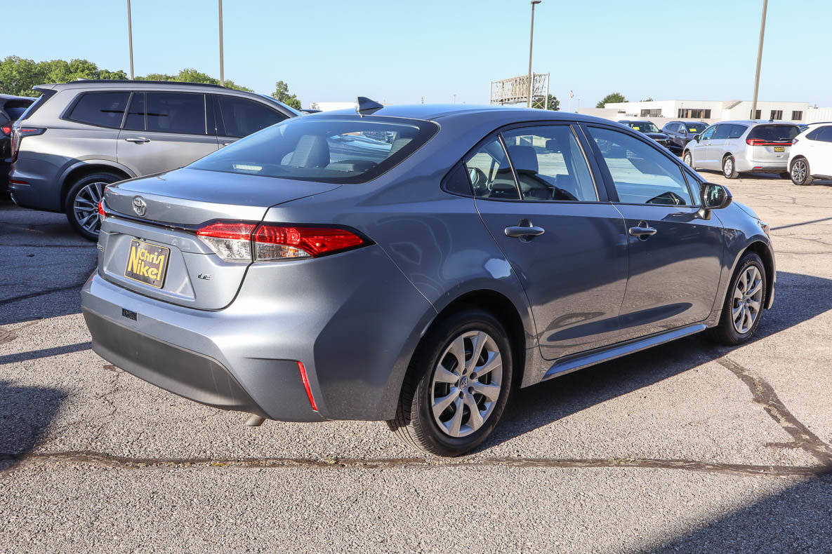 Used 2024 Toyota Corolla LE FWD image 4