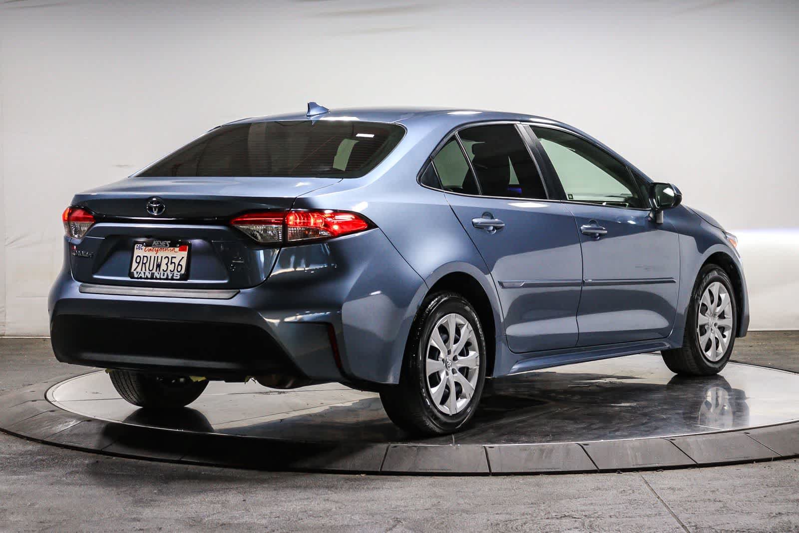Certified 2025 Toyota Corolla LE FWD image 5
