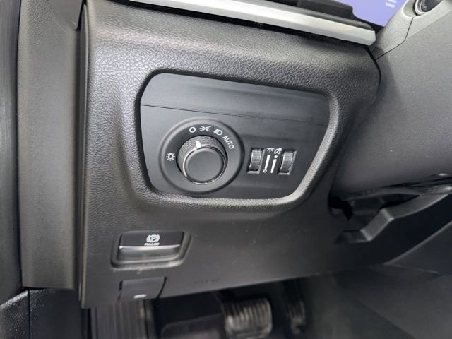 Used 2023 Jeep Grand Cherokee Altitude image 15