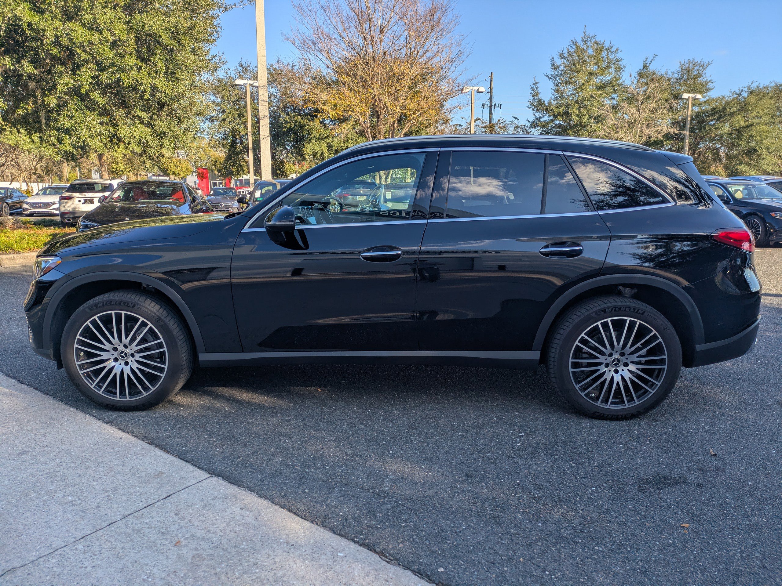 Certified 2024 Mercedes-Benz GLC 300 image 9