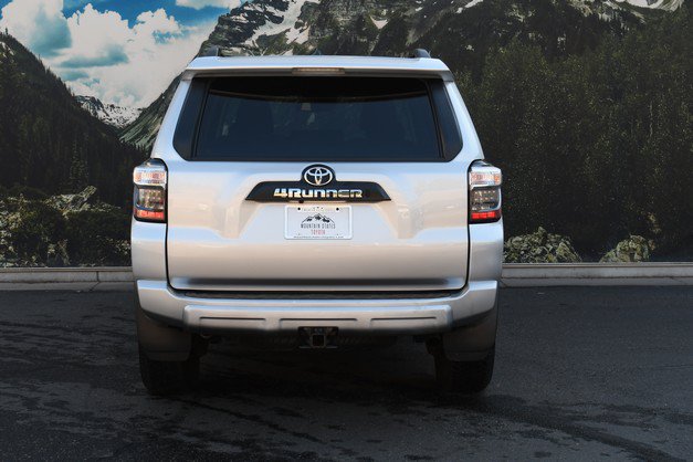 Used 2022 Jeep Grand Cherokee Laredo X AWD/4WD image 10