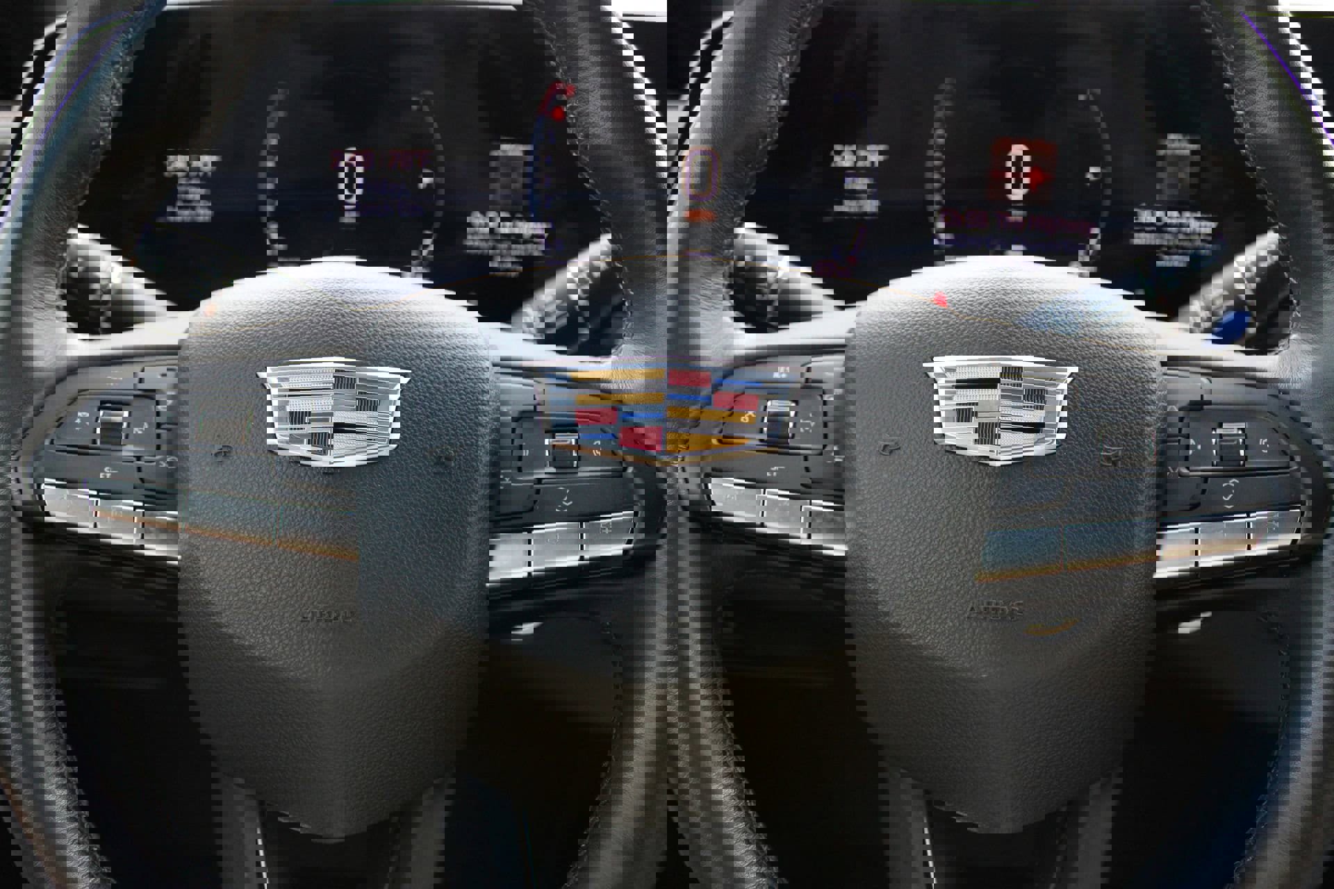 Used 2024 Cadillac XT4 Luxury image 25