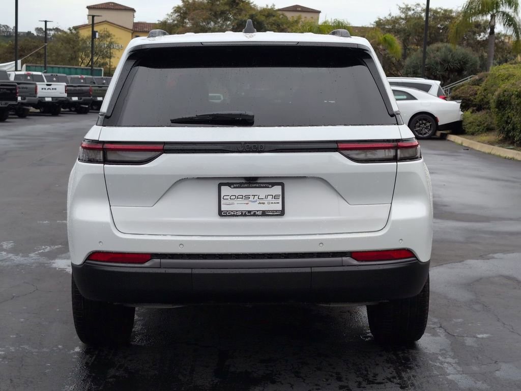 New 2026 Jeep Grand Cherokee Limited w/ Limited Altitude Package RWD image 6
