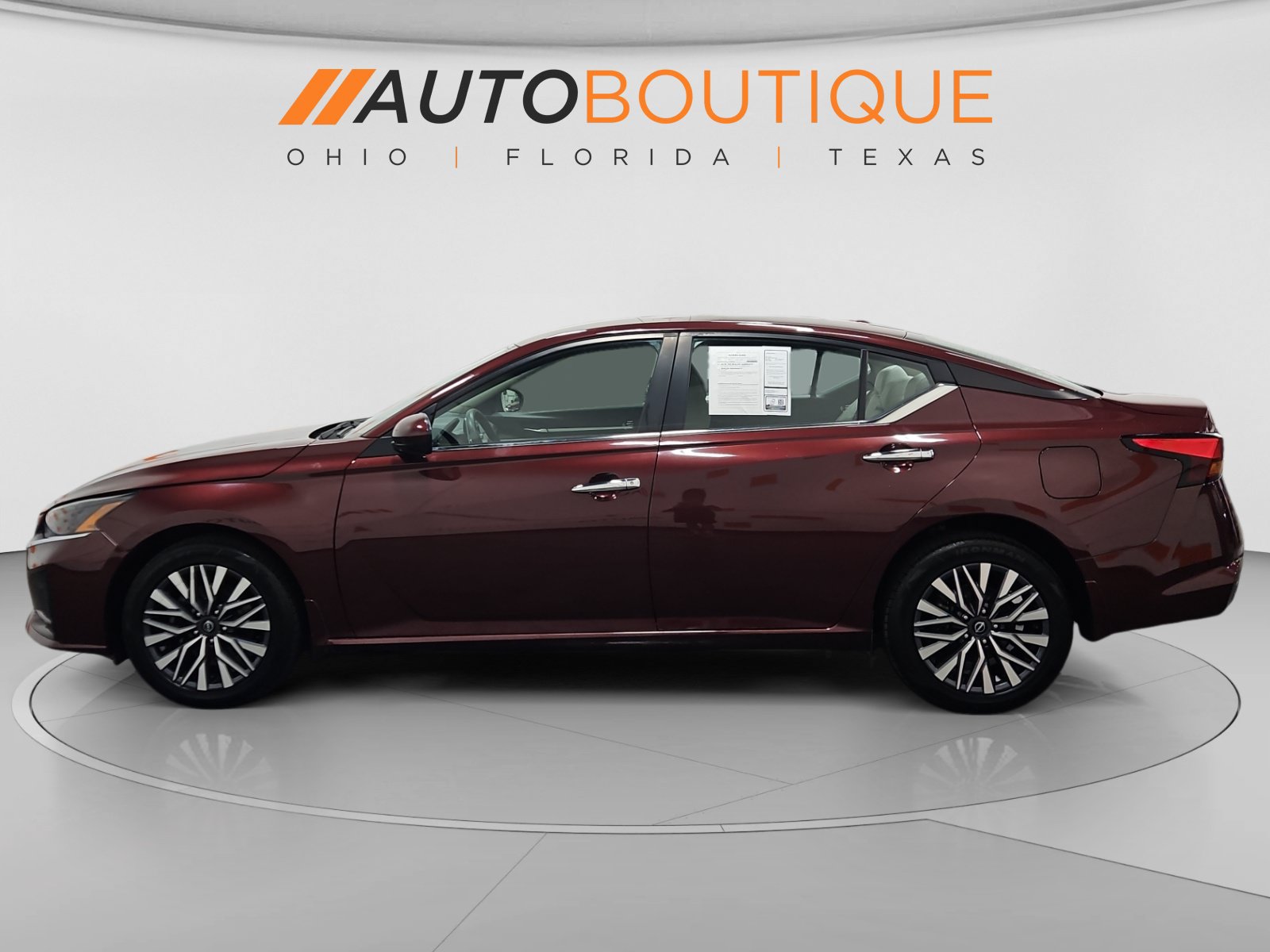 Used 2023 Nissan Altima 2.5 SV AWD/4WD image 2