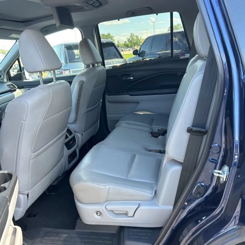 Used 2017 Honda Pilot Touring image 22