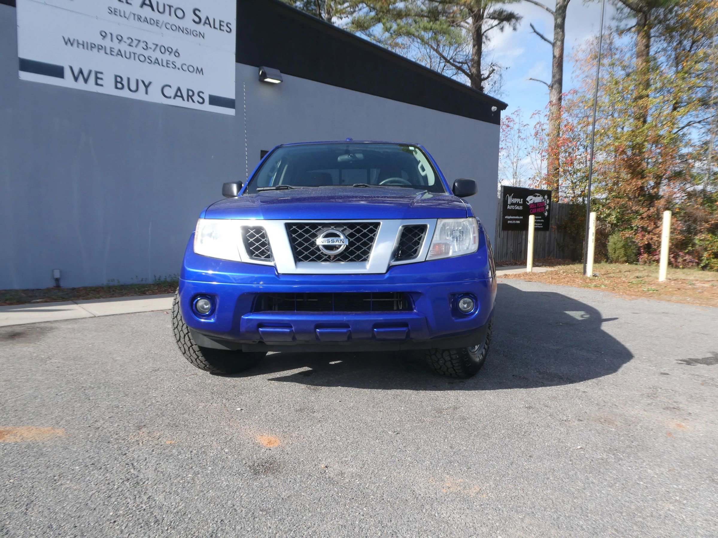 Used 2014 Nissan Frontier Desert Runner image 2