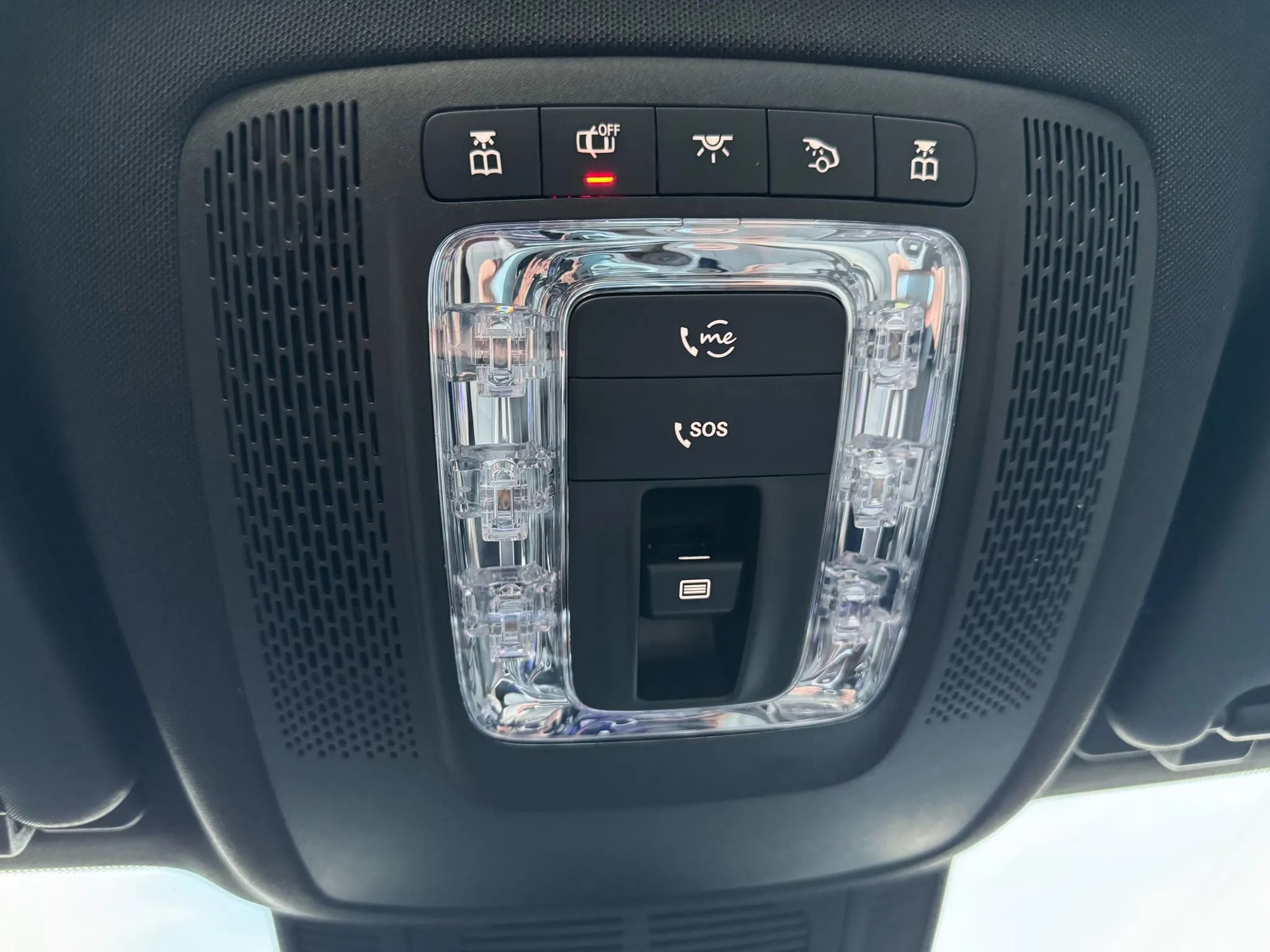 Used 2025 Mercedes-Benz GLE 450e 4MATIC w/ AMG Line Exterior image 44