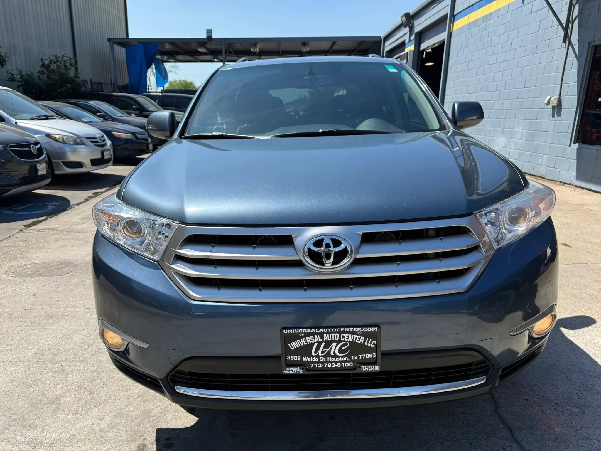 Used 2013 Toyota Highlander SE image 2
