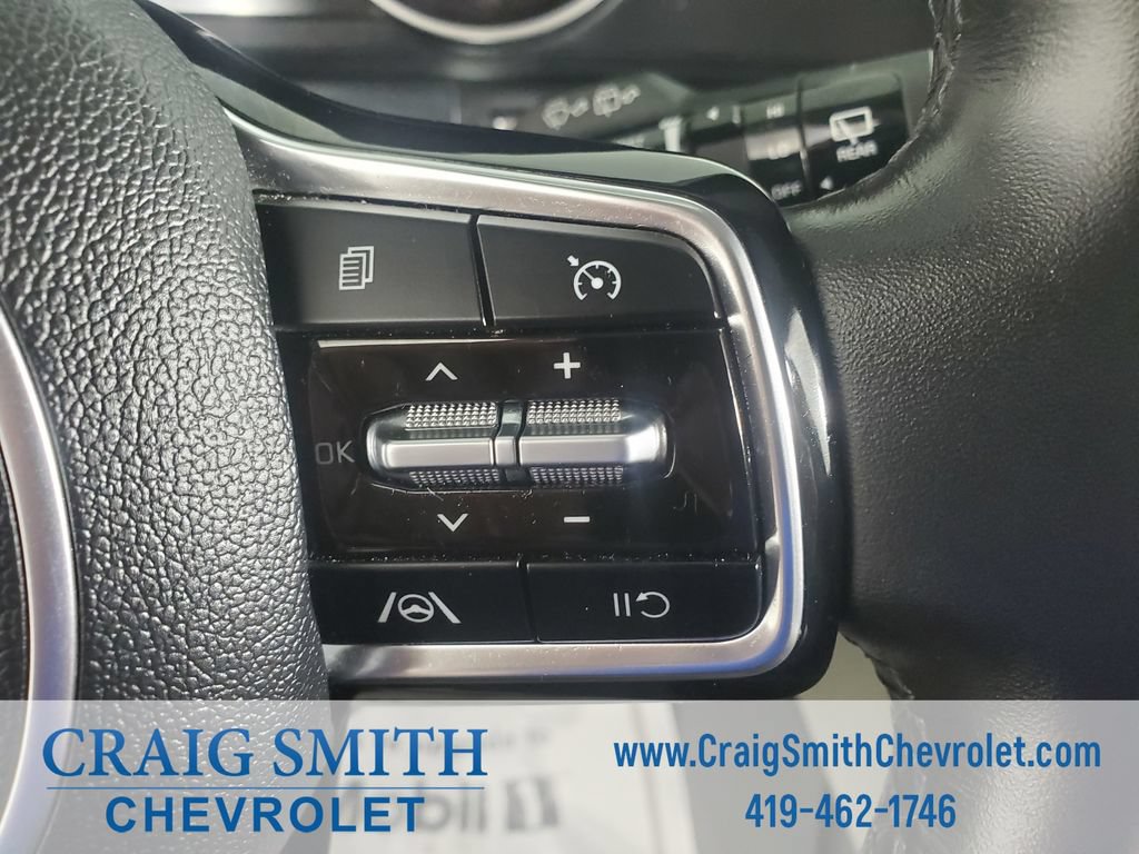 Used 2024 Kia Carnival LX FWD image 23