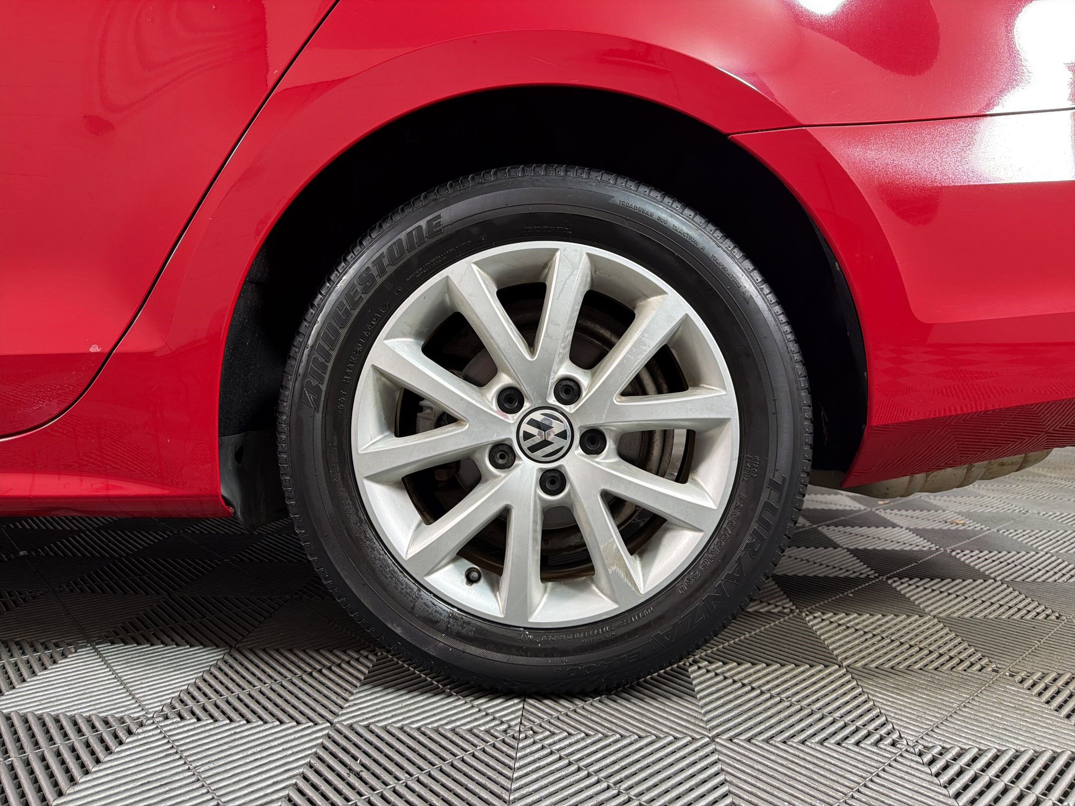 Used 2015 Volkswagen Jetta SE FWD image 10