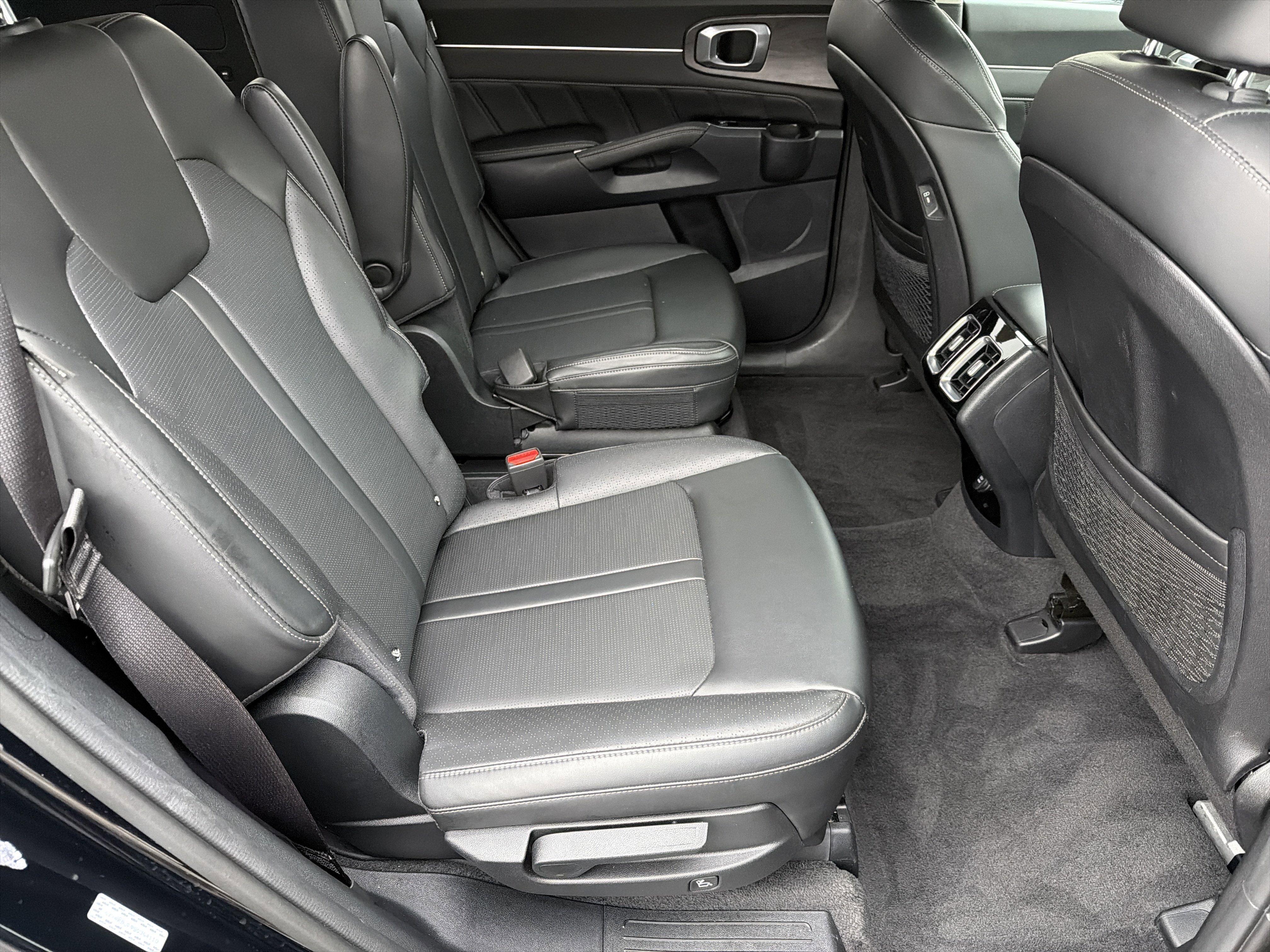 Used 2025 Kia Sorento SX image 15