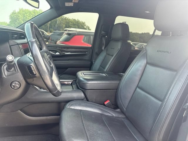 Used 2022 GMC Yukon XL Denali AWD/4WD image 3