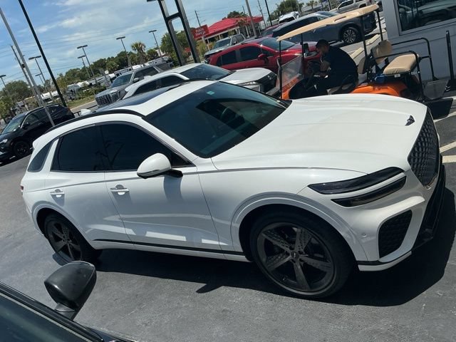 Used 2025 Genesis GV70 3.5T Sport w/ Sport Prestige Package AWD/4WD image 4