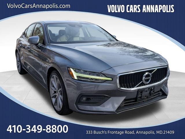 Used 2021 Volvo S60 T6 Momentum image 1