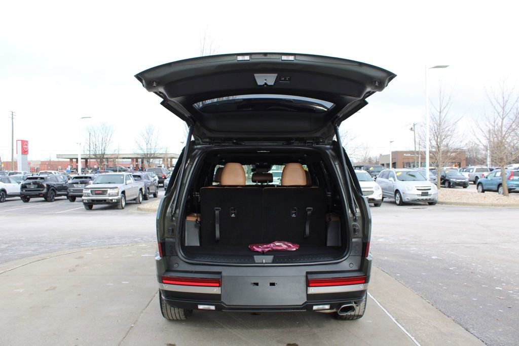 Used 2024 Hyundai Santa Fe Limited image 9