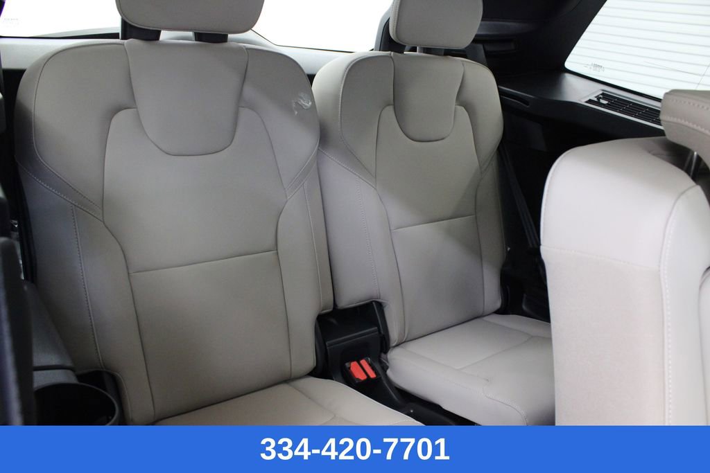 New 2026 Volvo XC90 B6 Plus w/ Protection Package Premier image 20