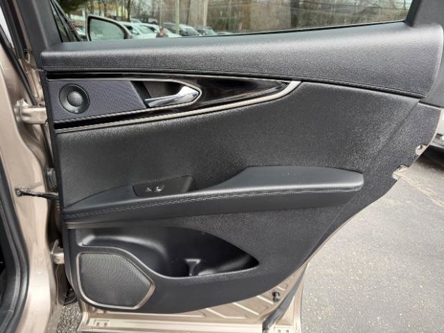 Used 2021 Lincoln Nautilus Reserve w/ Class II Trailer Tow Package image 37