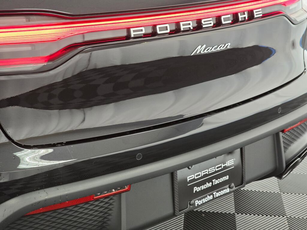 New 2026 Porsche Macan image 24