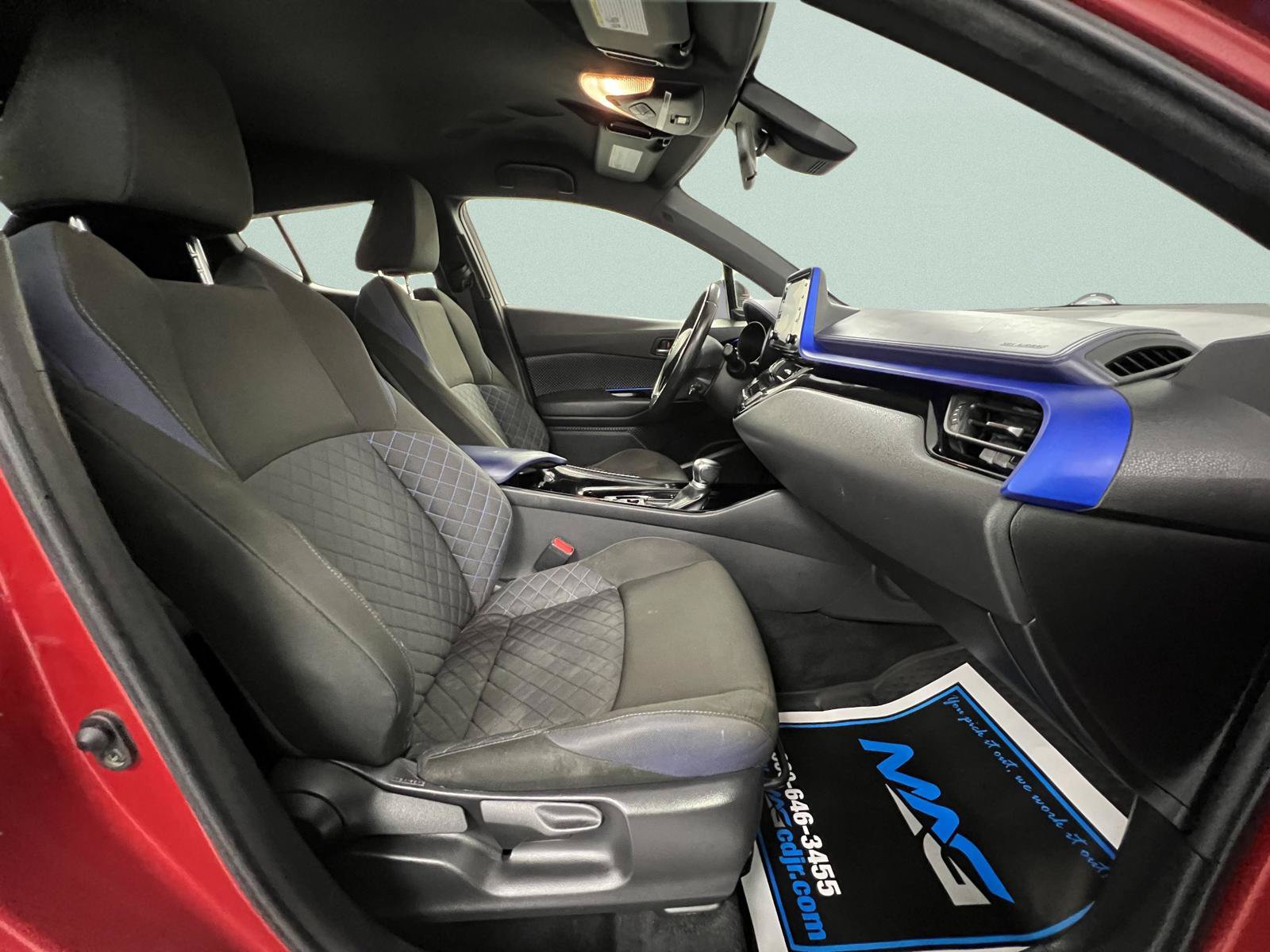 Used 2021 Toyota C-HR XLE FWD image 35