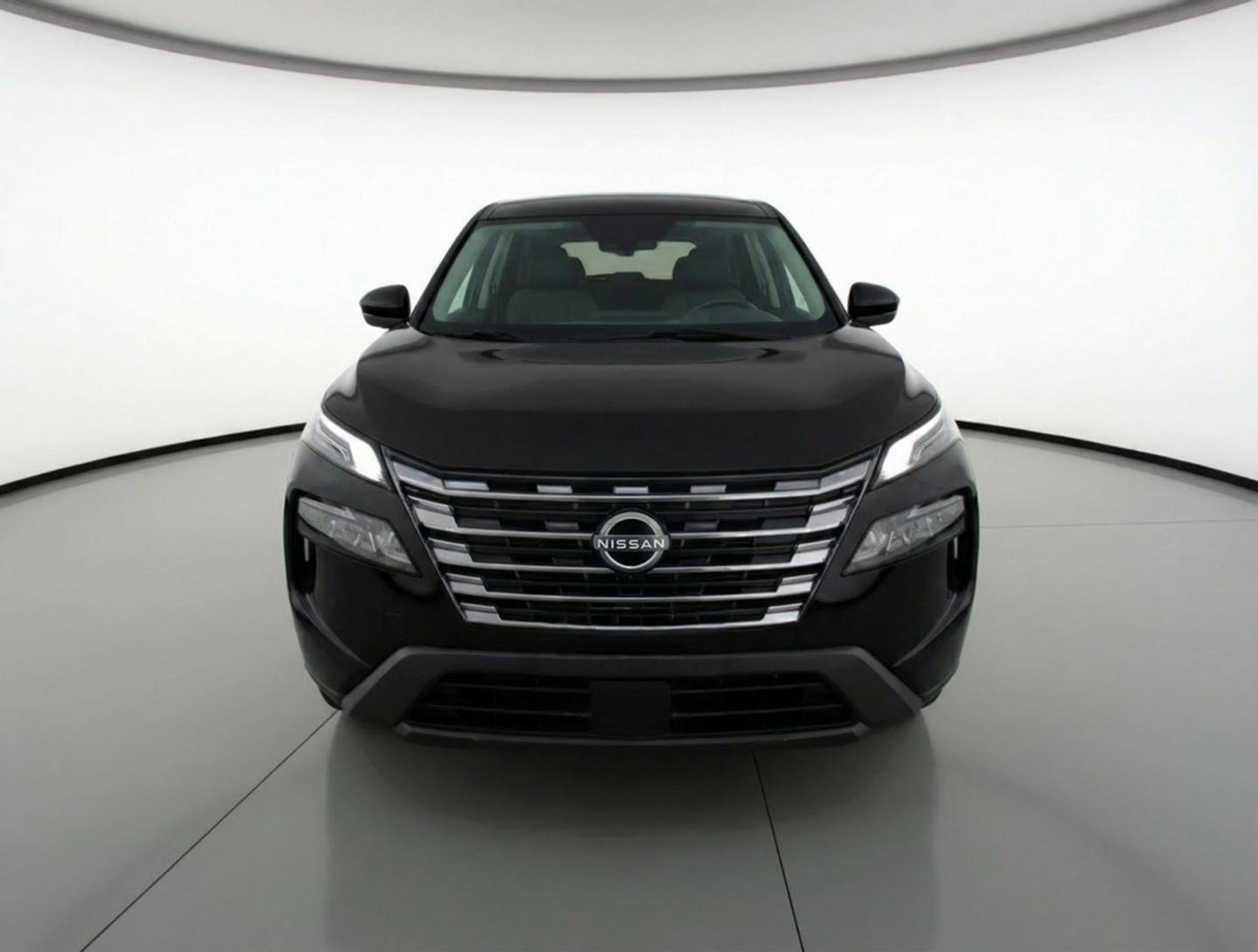 Used 2025 Nissan Rogue SV FWD image 2