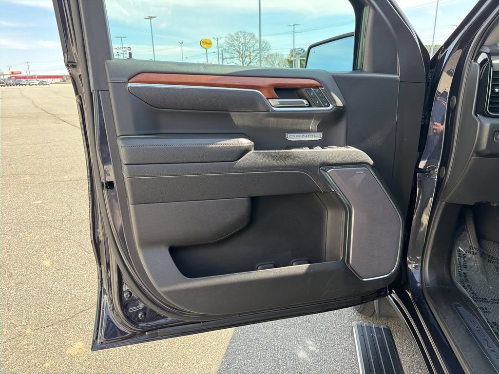 Used 2023 GMC Sierra 1500 Denali w/ Denali Reserve Package AWD/4WD image 15