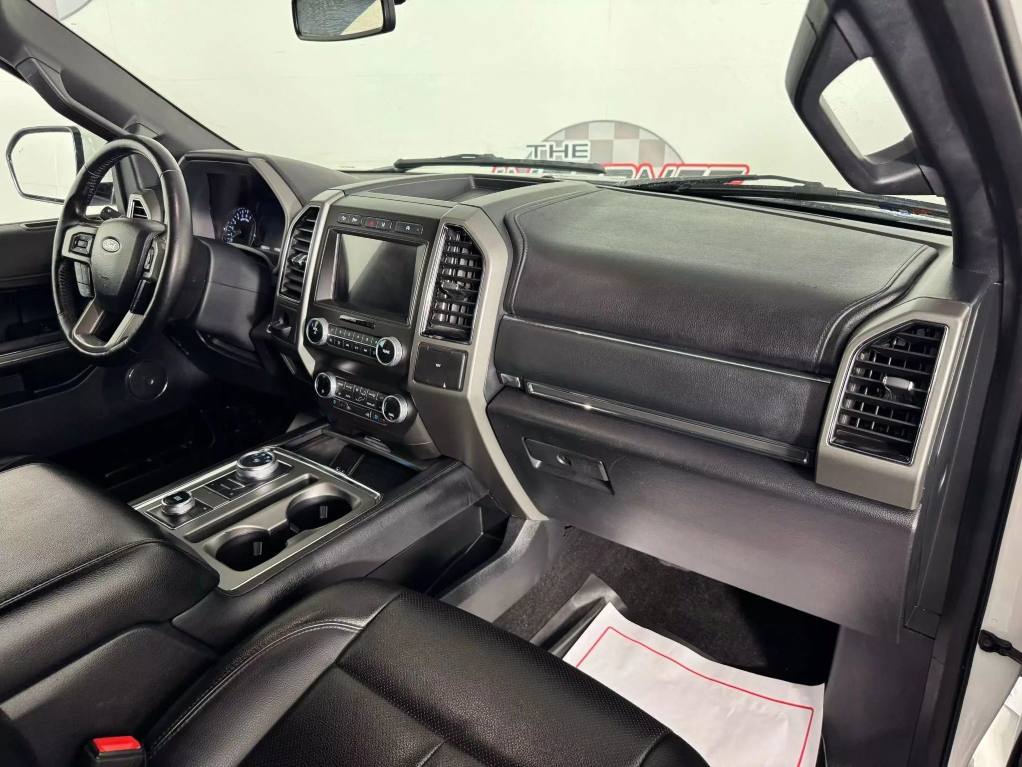 Used 2021 Ford Expedition XLT w/ Equipment Group 202A image 12