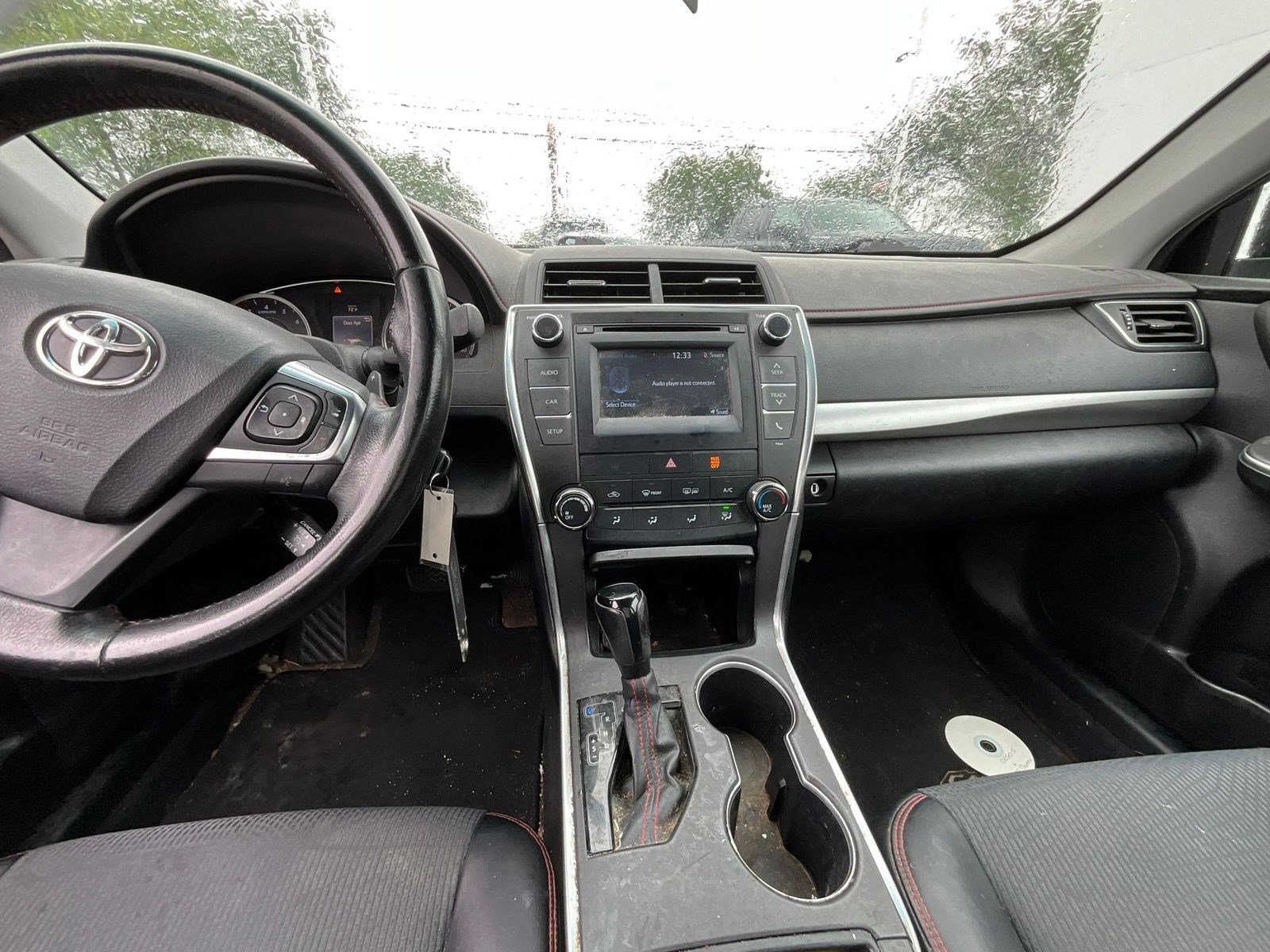 Used 2016 Toyota Camry SE FWD image 9