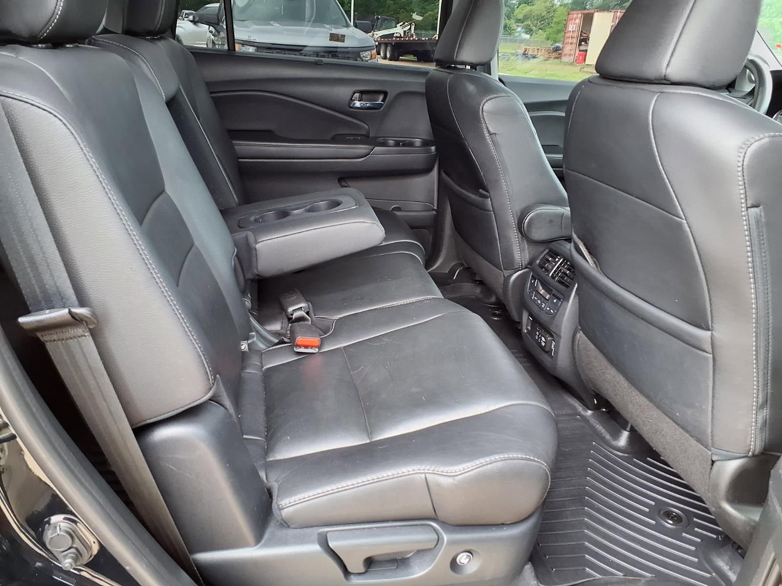 Used 2020 Honda Pilot Touring image 21
