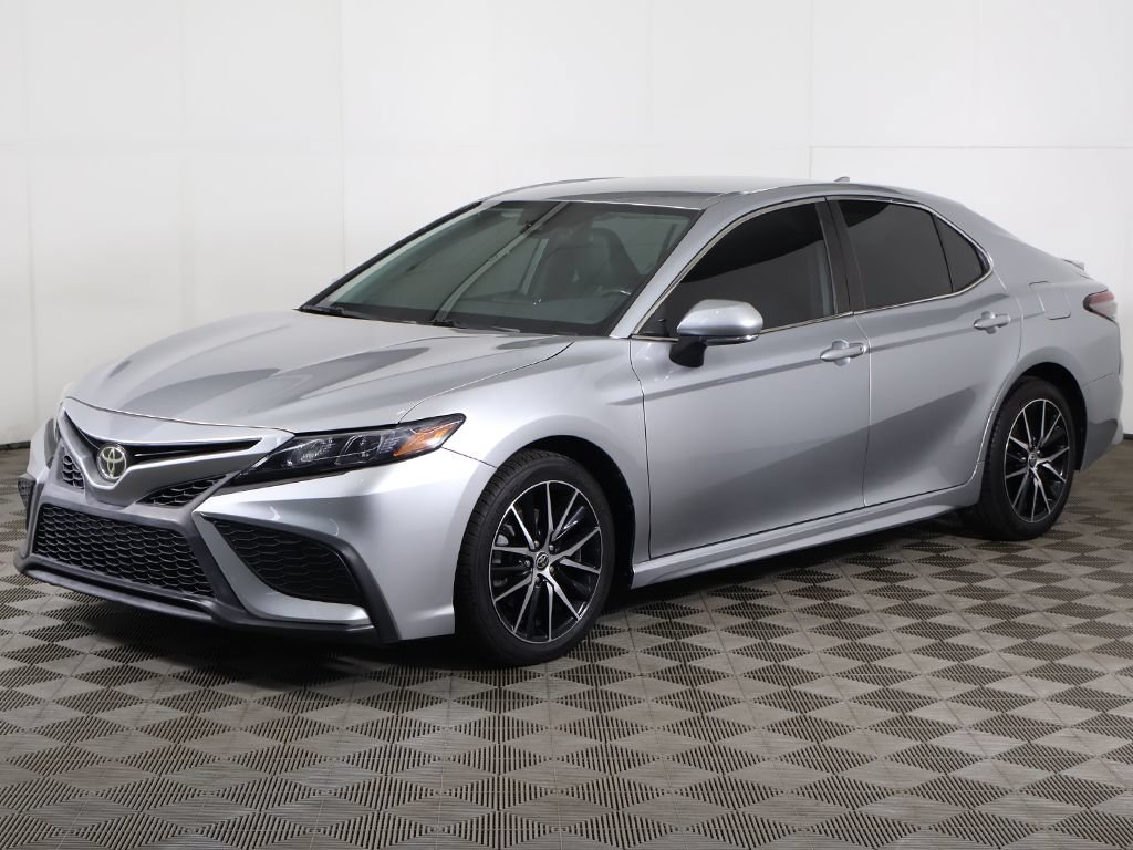 Used 2022 Toyota Camry SE FWD image 5