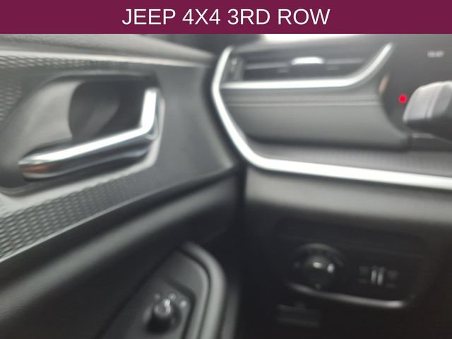 Used 2024 Jeep Grand Cherokee L Altitude AWD/4WD image 21