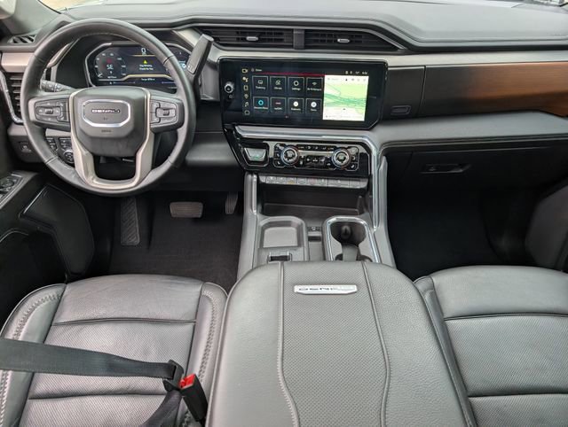 Used 2024 GMC Sierra 2500 Denali w/ Denali Reserve Package image 9