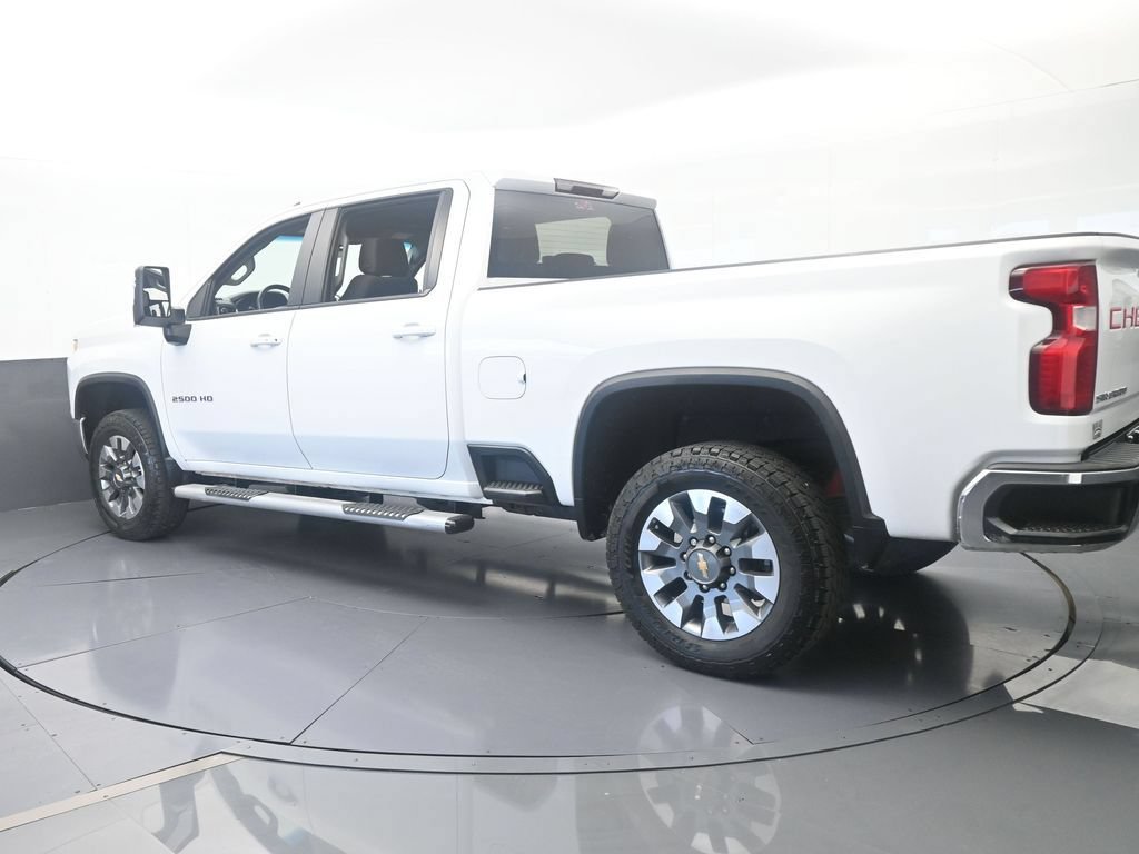 Used 2022 Chevrolet Silverado 2500 LT w/ Convenience Package AWD/4WD image 4