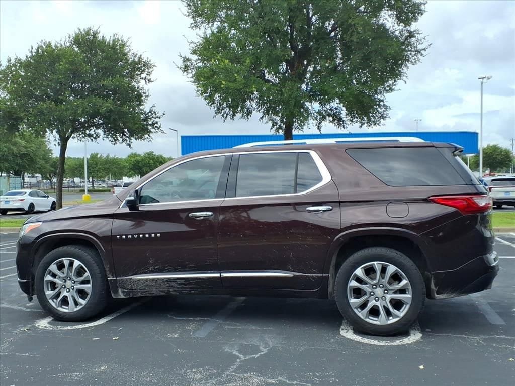 Used 2021 Chevrolet Traverse Premier FWD image 9