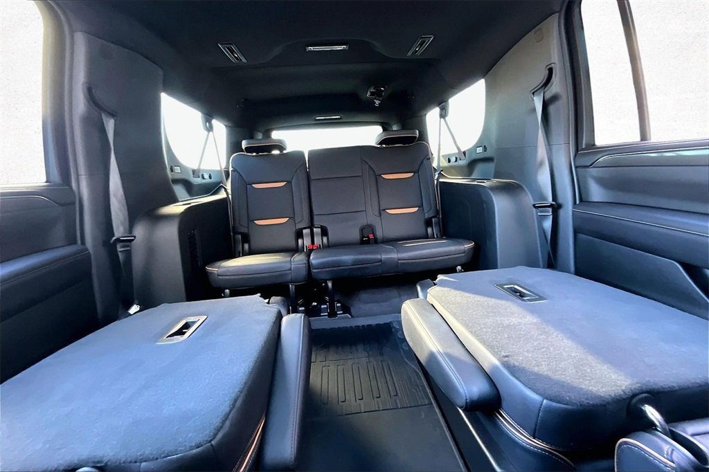 Used 2023 GMC Yukon XL AT4 w/ AT4 Premium Plus Package image 26