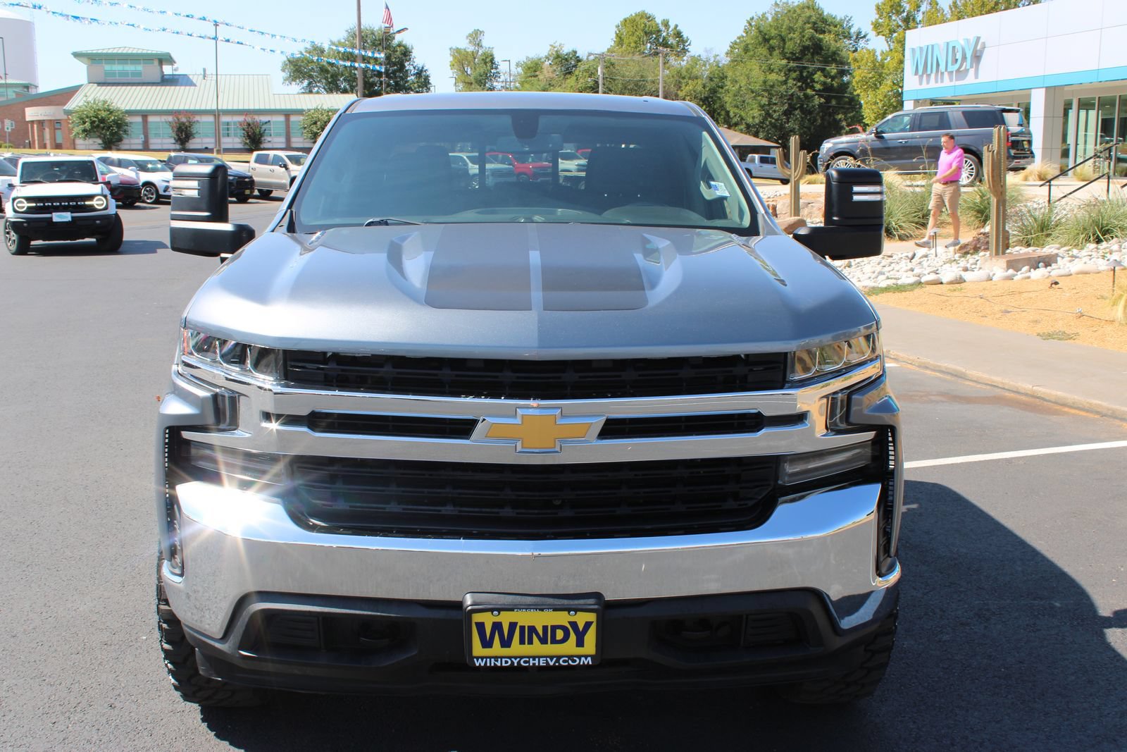 Used 2020 Chevrolet Silverado 1500 LT w/ Texas Edition AWD/4WD image 3