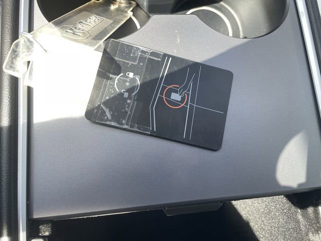 Used 2023 Tesla Model Y Long Range image 17